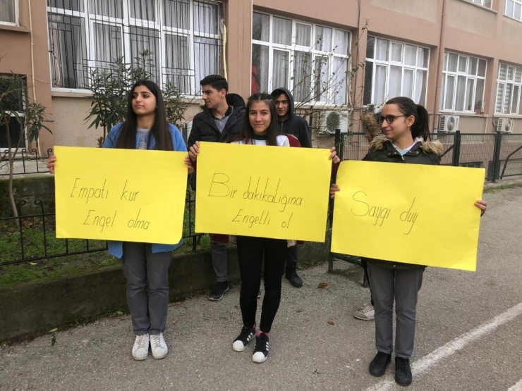 Manisalı Öğrencilerden Anlamlı Etkinlik