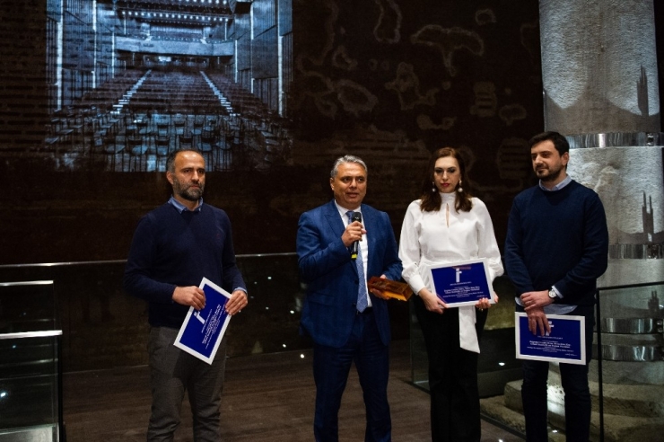 Mimarlık Ödülünü Başkan Uysal Aldı