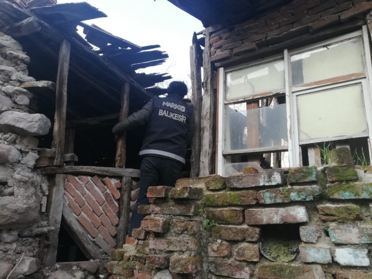 Polisten Metruk Binalara Denetim