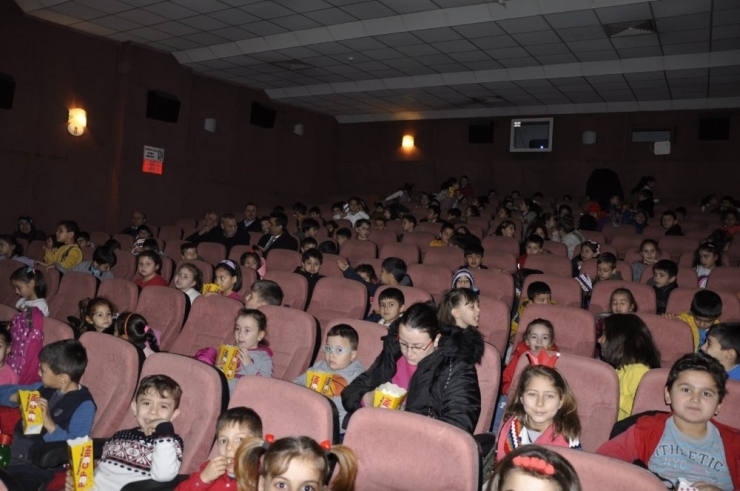 Safranbolu’da Çocuklar Sinemayla Buluştu