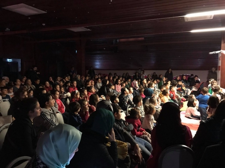 Dolu Dolu Bir Sömestir Programı Öğrencileri Bekliyor