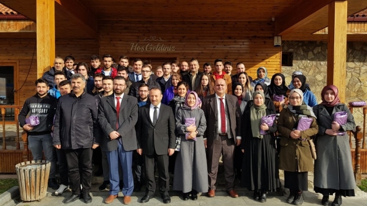 Üniversiteli Ayvacıklılar Bir Araya Geldi