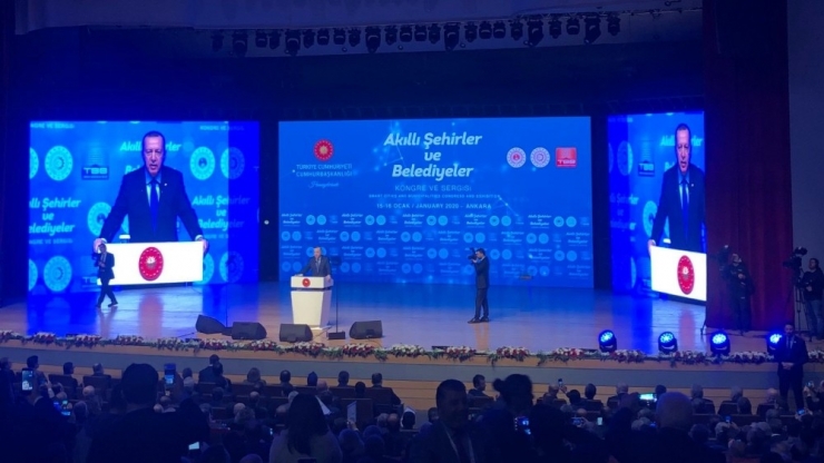 Başkan Özen, Akıllı Şehirler Ve Belediyeler Kongresine Katıldı