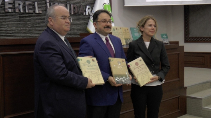 Gaziantep’in Tarihini Yansıtan "Ayntab Kitapları" Tanıtıldı