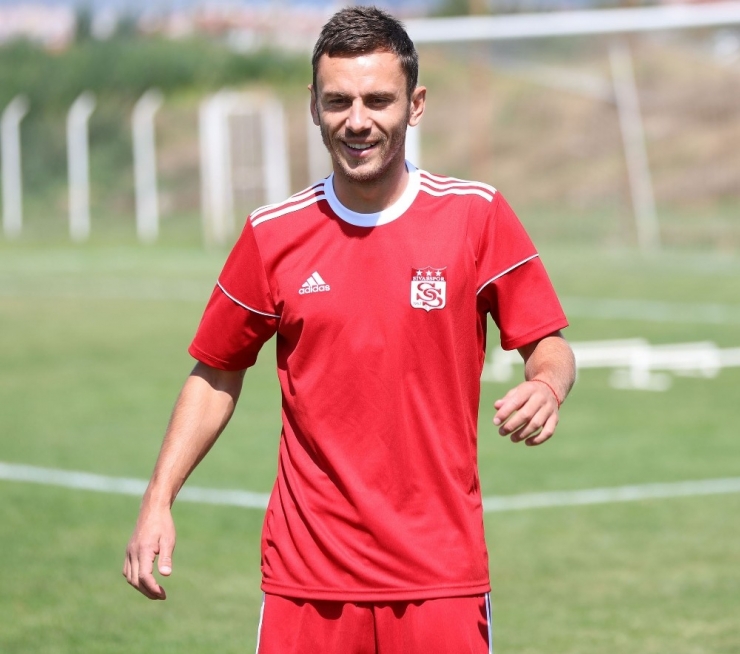 Sivasspor’da Serhiy Rybalka’nın Sözleşmesi Feshedildi