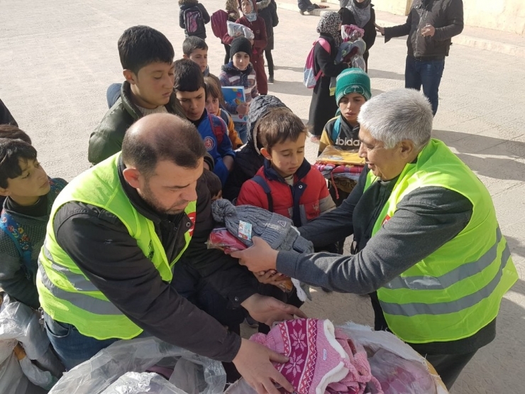 Ülkelerinde Mülteci Olan Suriyelilere Türkiye Sahip Çıkıyor