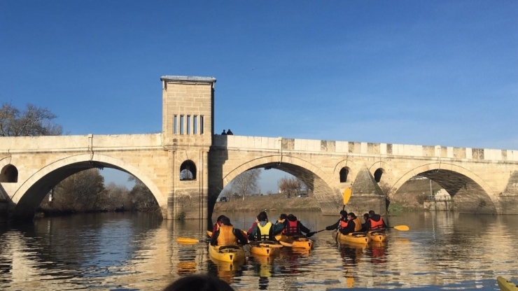 Trakya Üniversitesi Yelken Ve Kürek Topluluğu’ndan Meriç Ve Tunca’da Kano Etkinliği