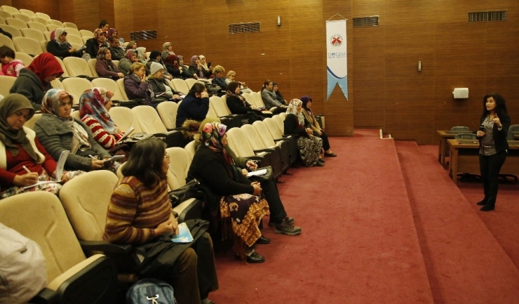 Kadın Çiftçi Akademisi’nde Eğitim Devam Ediyor