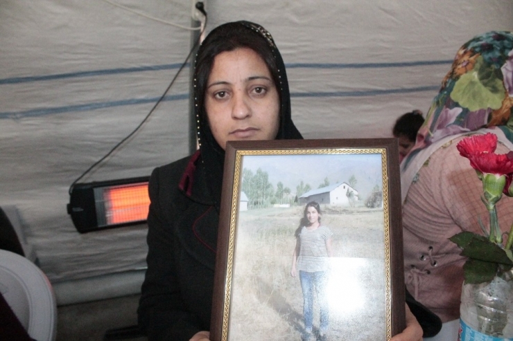 Hdp Önündeki Ailelerin Evlat Nöbeti 136’ıncı Gününde