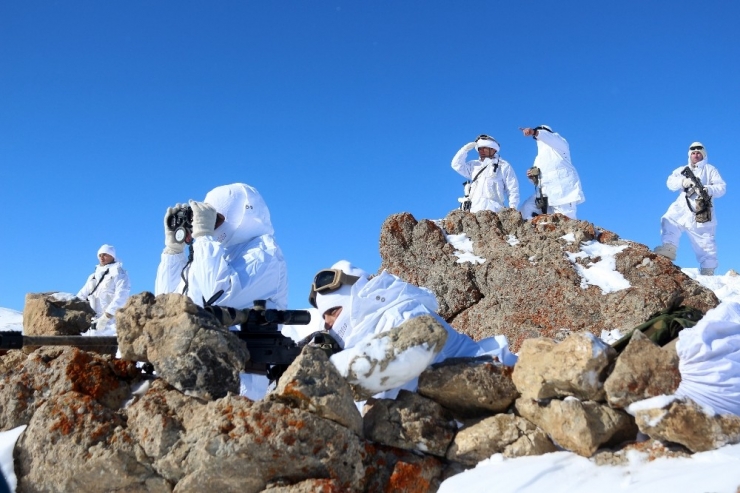 Jandarma Komando Timleri Adım Adım Terörist Avında