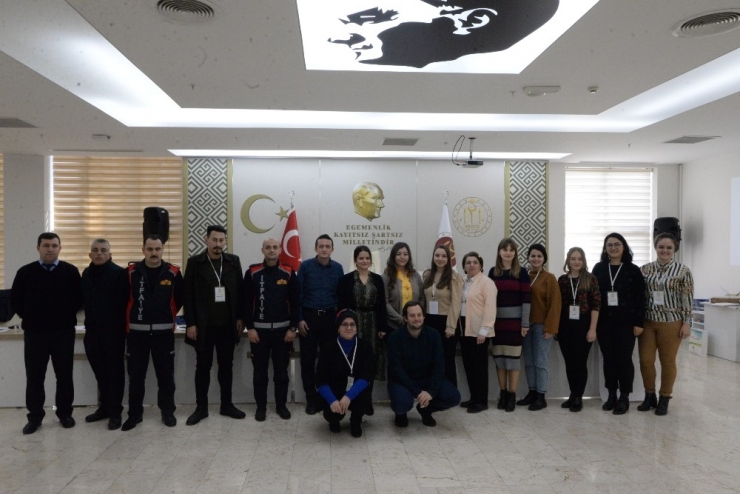 “Yerel Yönetimlerde Çocuk Hakları” Eğitimi Verildi