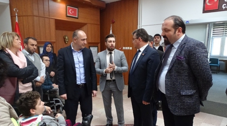 Akülü Sandalyeler Sahiplerini Buldu