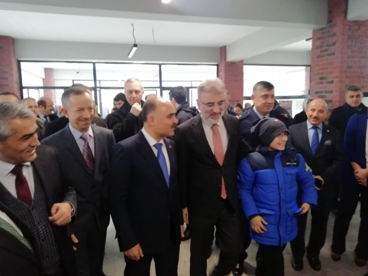 Kayseri’de 308 Bin 35 Öğrenci Karnelerini Aldı