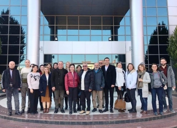 Adü-genç Konferansları İle Farkındalık Oluşturuyor