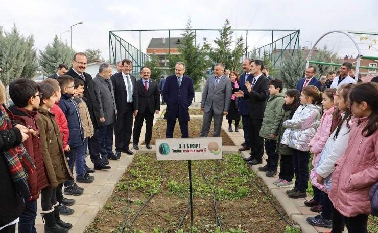 İlk Karne Hediyesi Büyükşehir’den
