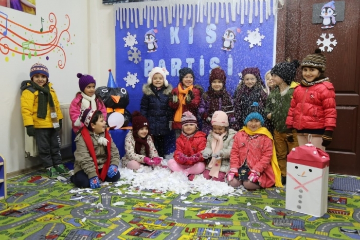 Büyükçekmeceli Minikler Kış Partisinde Doyasıya Eğlendi