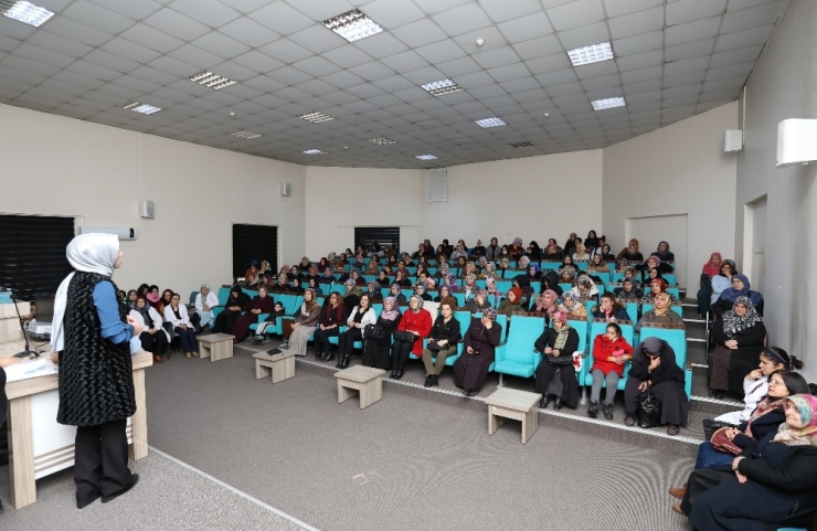 Van’da ‘Gönülden Gönüle Dost Sohbetleri’ Programı