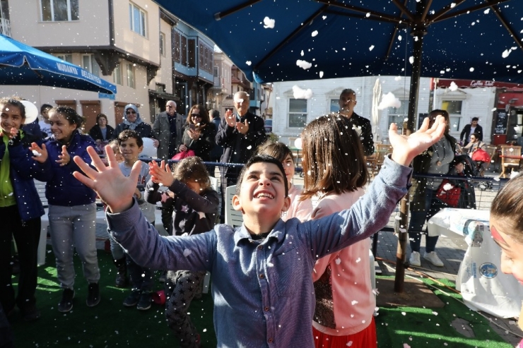 Başkan Türkyılmaz’dan Öğrencilere Karne Hediyesi