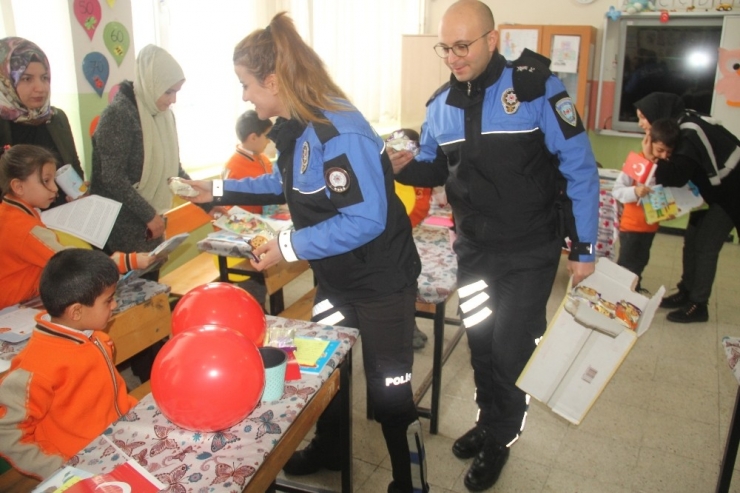 Hakkari’de 70 Bin Öğrenci Karne Aldı