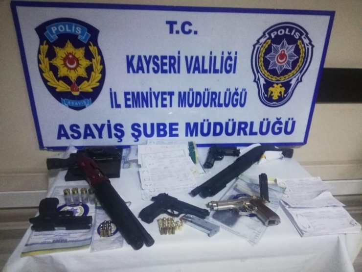 Araç Kiralayanları Dolandıran 12 Kişilik Suç Şebekesi Çökertildi