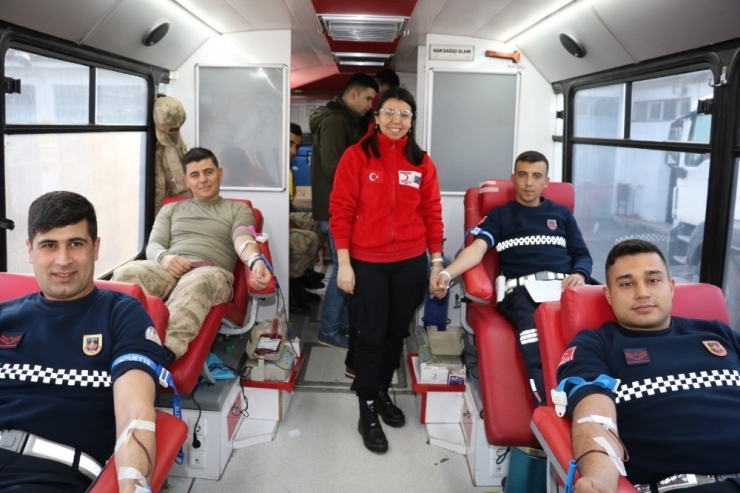 Jandarmadan “Kan Ver Hayat Kurtar” Kampanyasına Destek