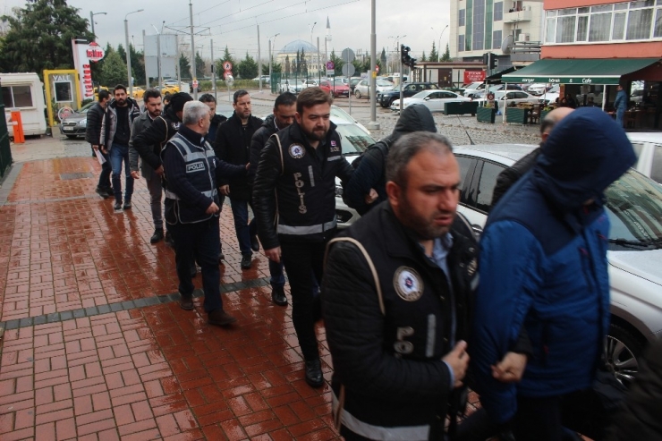 Kocaeli’de Fetö’den Gözaltına Alınan 8 Şüpheli Adliyeye Sevk Edildi