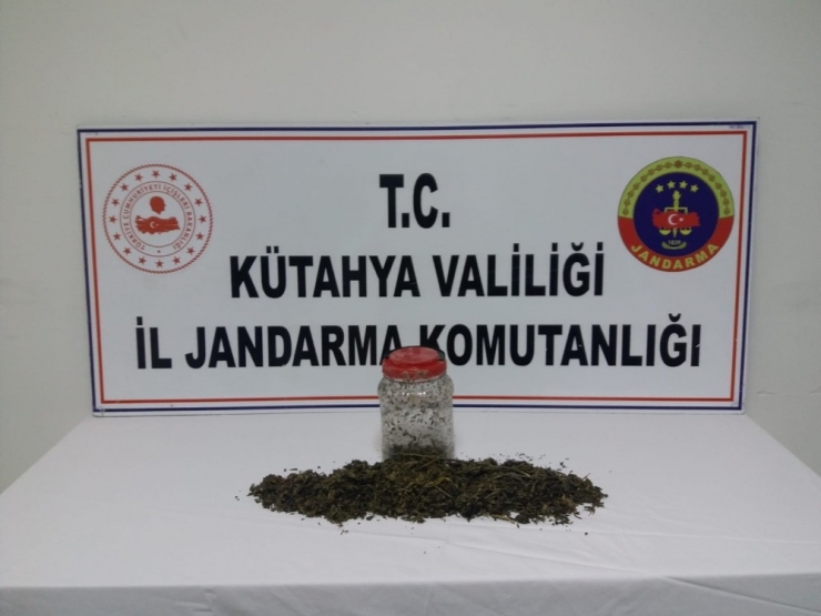 Kavanoz İçinde Uyuşturucu Ele Geçirildi