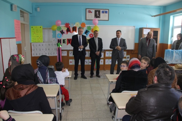 Bayburt’ta 15 Bin Öğrenci Karne Heyecanı Yaşadı