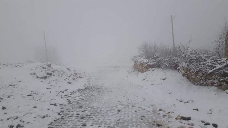 Kar Mazıdağı’nı Beyaza Bürüdü