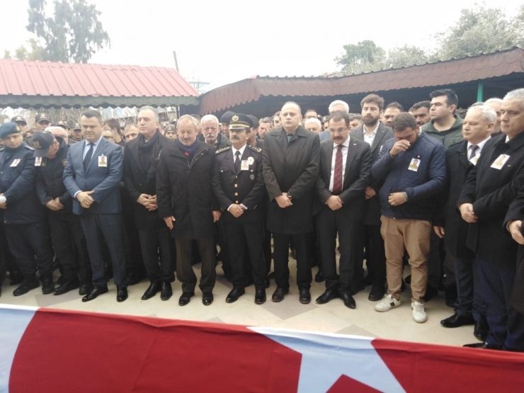 Denizde Cesedine Ulaşılan Bekçi Toprağa Verildi