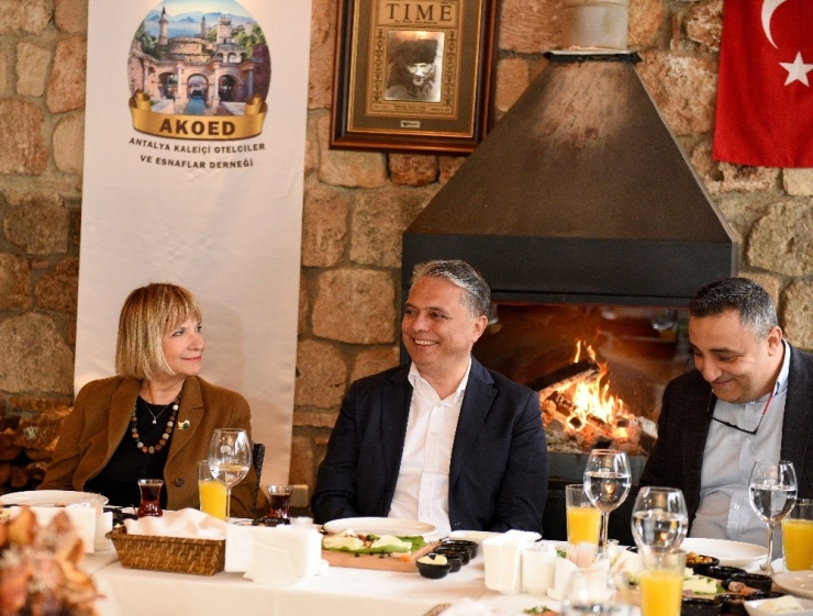 Başkan Uysal: “Kaleiçi Ahlakı Oluşturmalıyız”