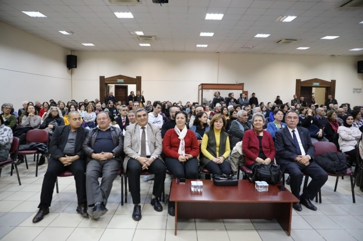 Nazım Hikmet Şiirlerle Anıldı