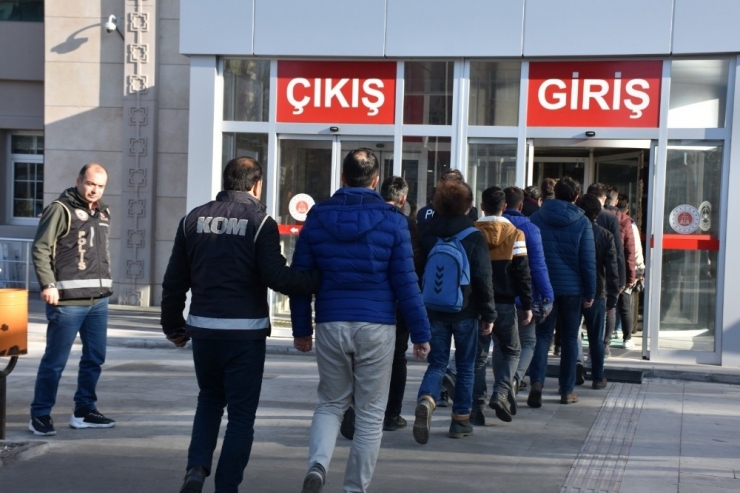 Fetö Operasyonunda 2 Tutuklama