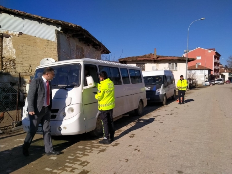 Öğrenci Servis Araçları Denetlendi