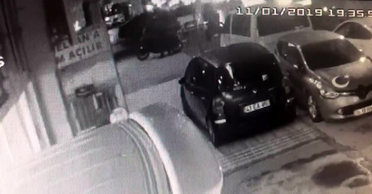 İstanbul’da “Pes” Dedirten Motosiklet Hırsızlığı Kamerada