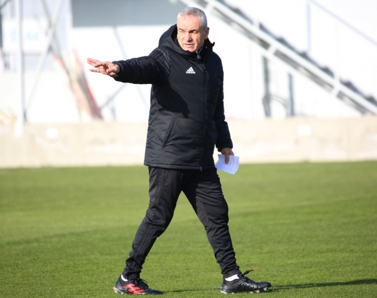 Rıza Çalımbay: “Takımı Güçlendirmeliyiz”