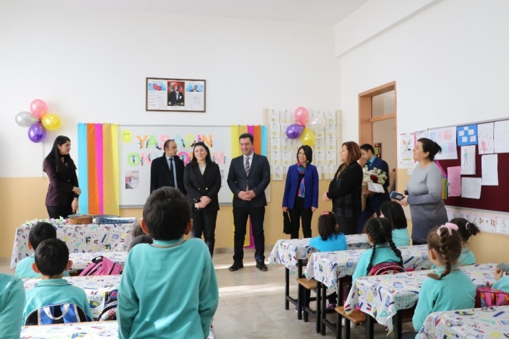 Sivas’ta Öğrencilerin Karne Heyecanı