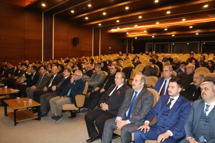 Sivas’ta “Siber Güvenlik Kümelenmelerinin Önemi” Paneli