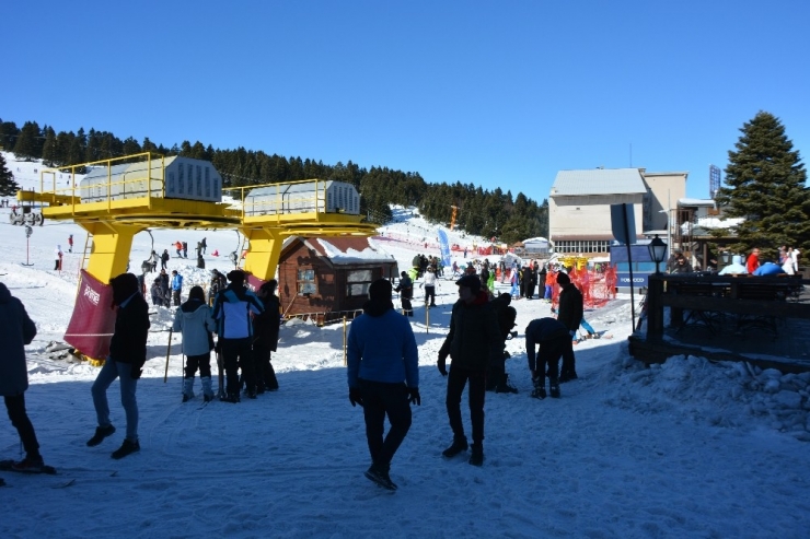 Yarı Yıl Tatili Başladı, Ancak Uludağ’a İlk Gün İlgi Az