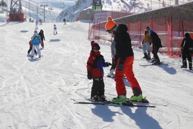 Palandöken’de Sömestr Coşkusu