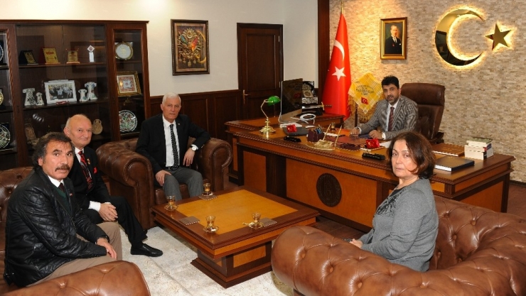 Rektör Aldemir, Şehit Aileleri Ve Gazileri Ağırladı