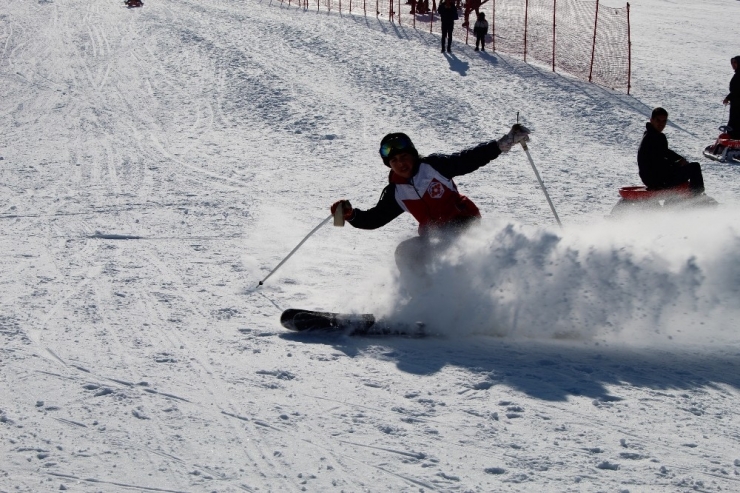Bingöl’de Kayak Merkezi, Tatille Birlikte Doldu