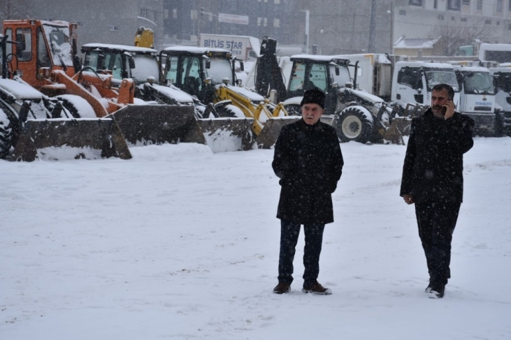 Tatvan’da Kar Yağışı