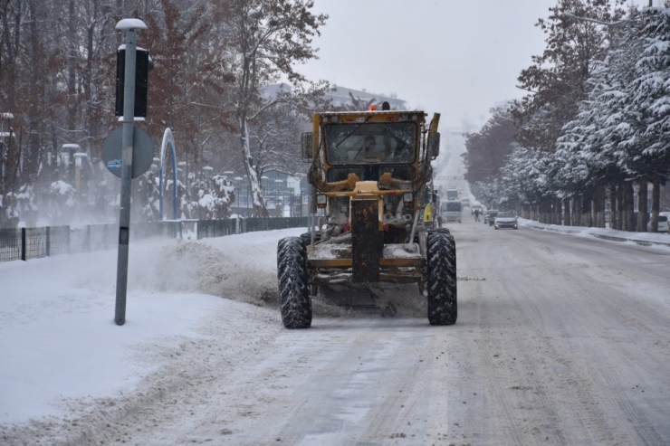 Tatvan’da Kar Yağışı