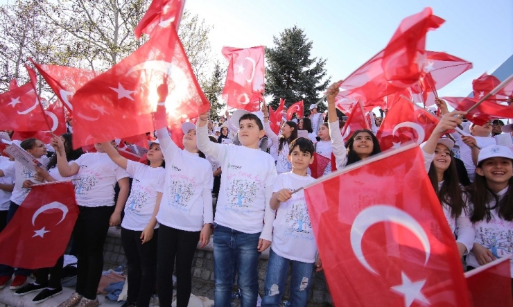 1000 Çocuk Korosu Kayıtları Başladı