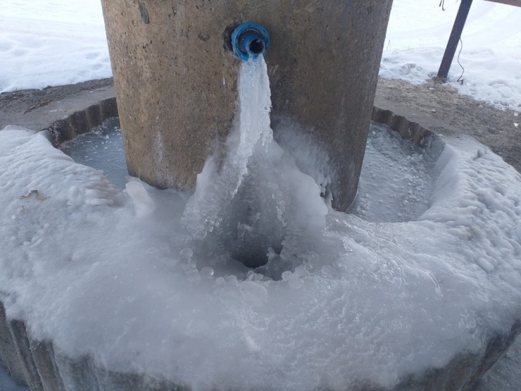 Termometreler Eksi 30,4’ü Gösterdi