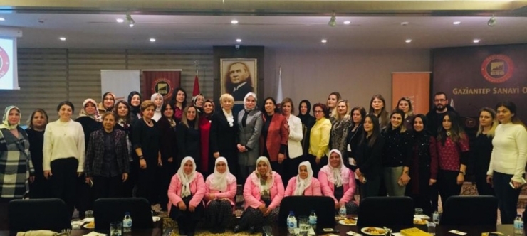 "Yerel Kalkınmada Kadının Rolü" Paneli