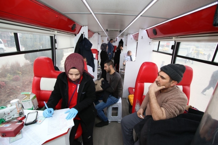 Başkan Özdoğan’dan Kızılay’a Destek