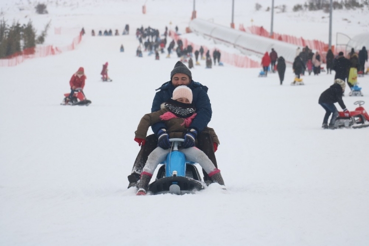Sömestir Tatili Fırsat Bilenler, Oraya Akın Etti