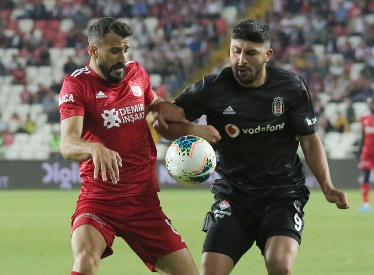 Sivasspor’un 3 Büyüklere Karşı 82. Sınavı